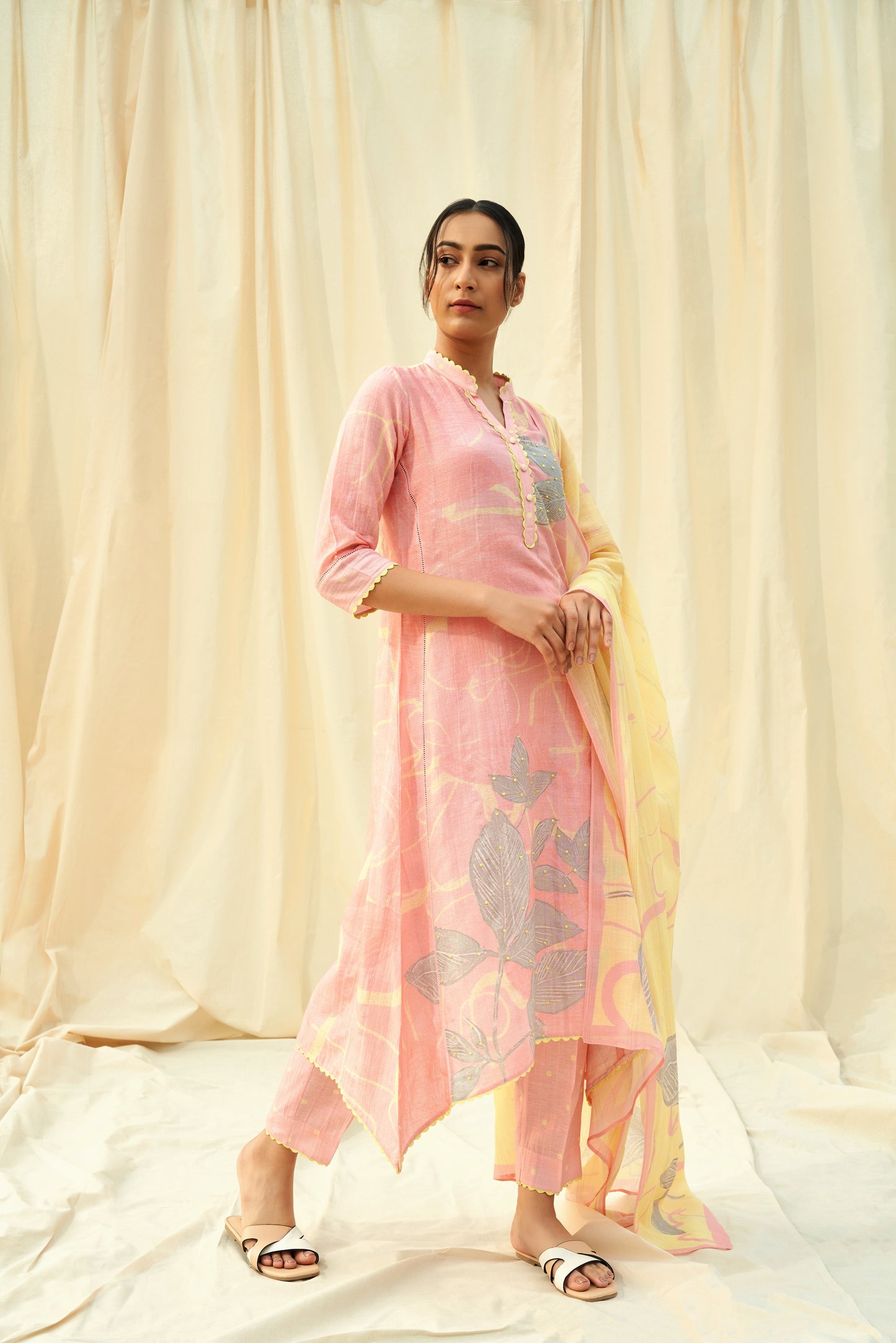 Incantesimo Linen Dupatta Set