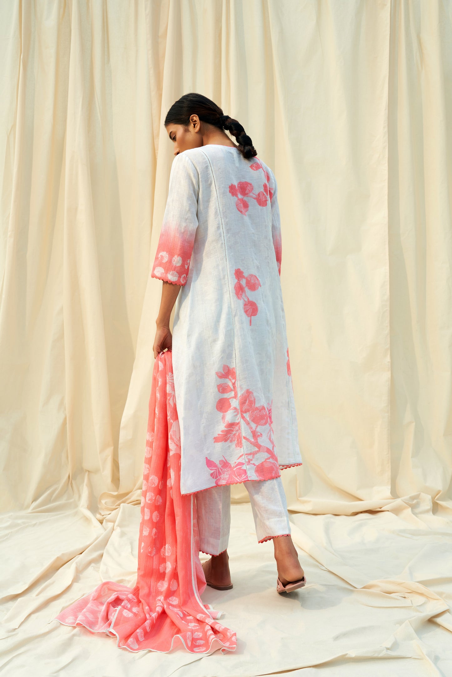 Tenerezza Linen Dupatta Set