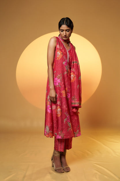 Onda Branca Dupatta Set