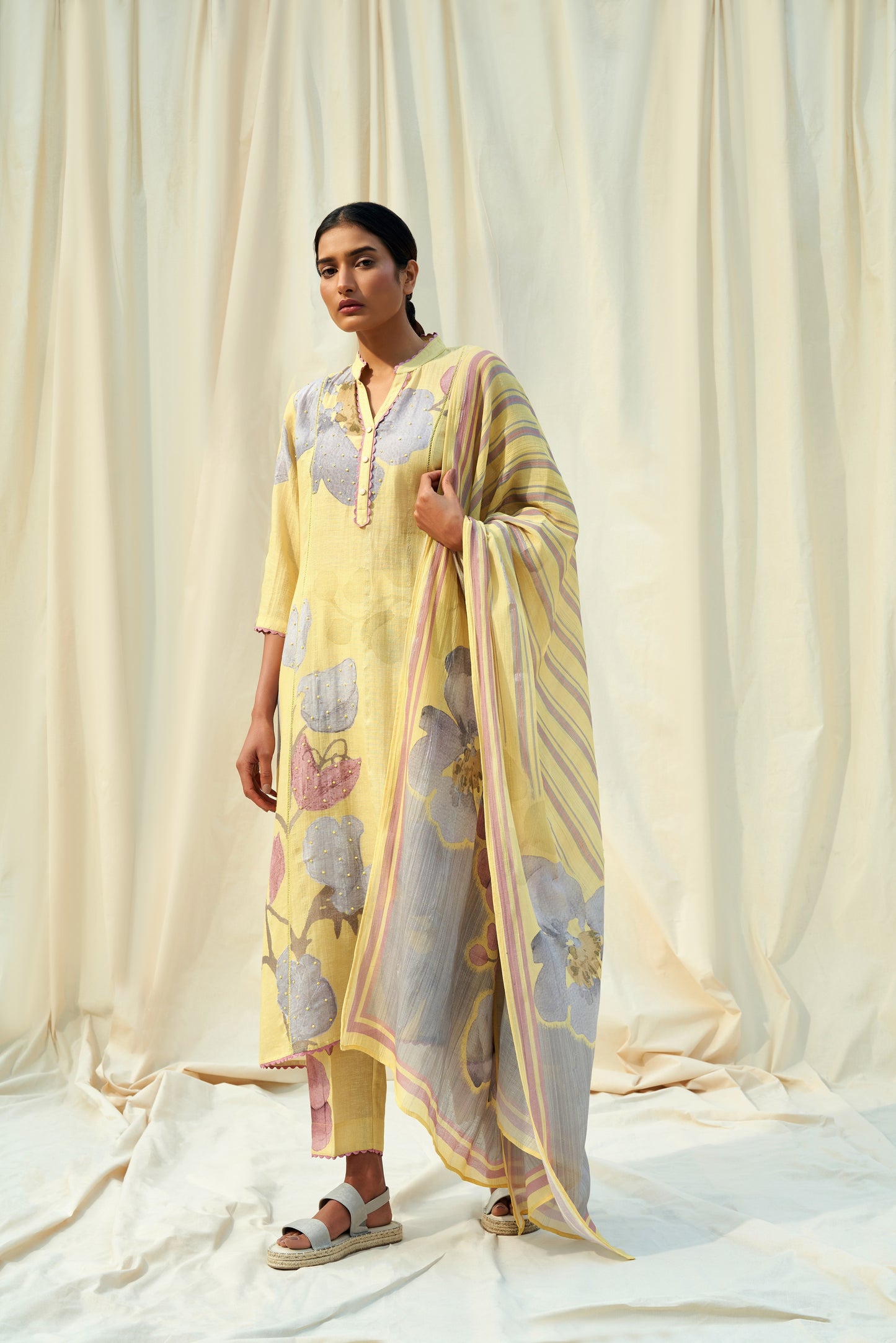 Desiderio Linen Dupatta Set