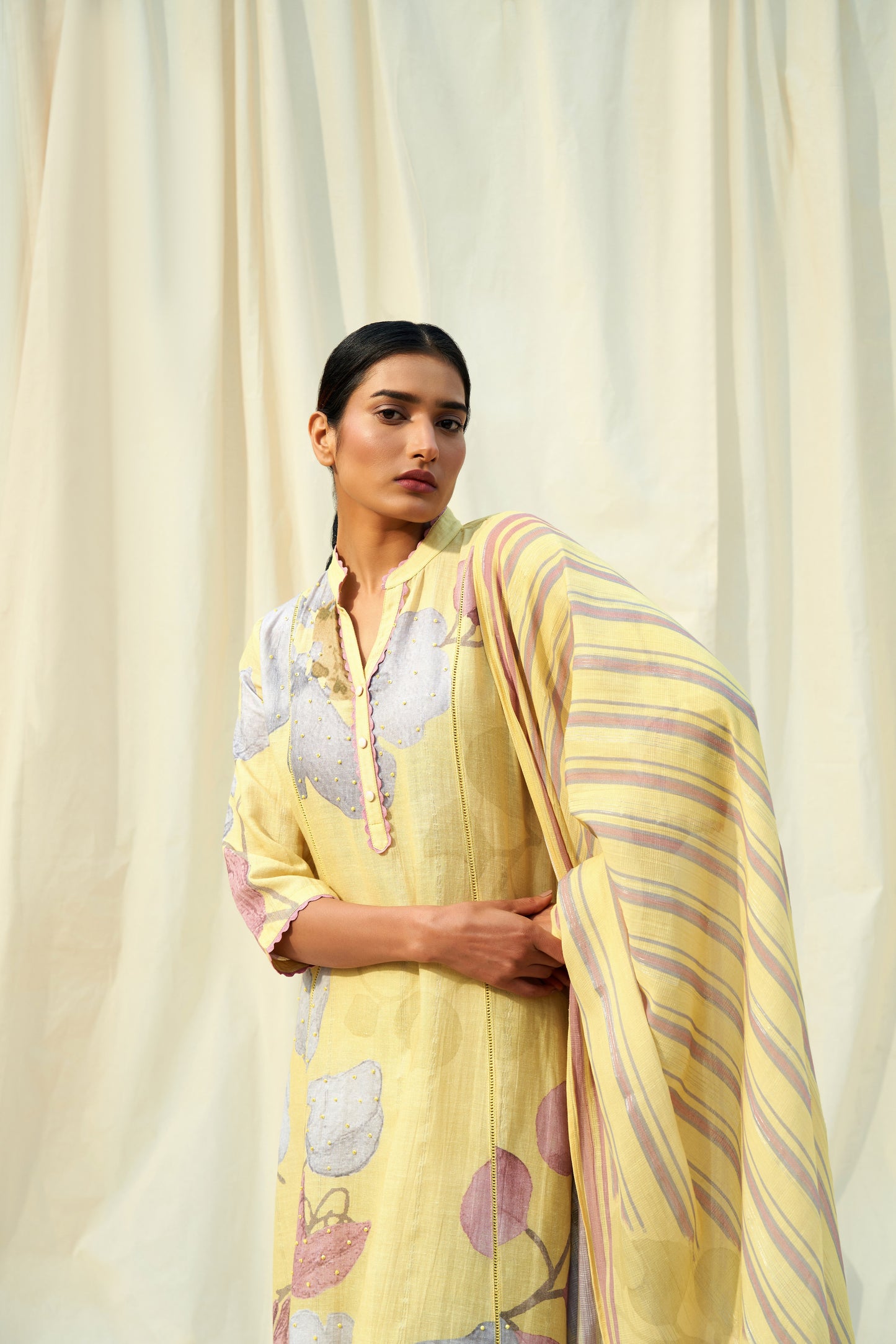 Desiderio Linen Dupatta Set