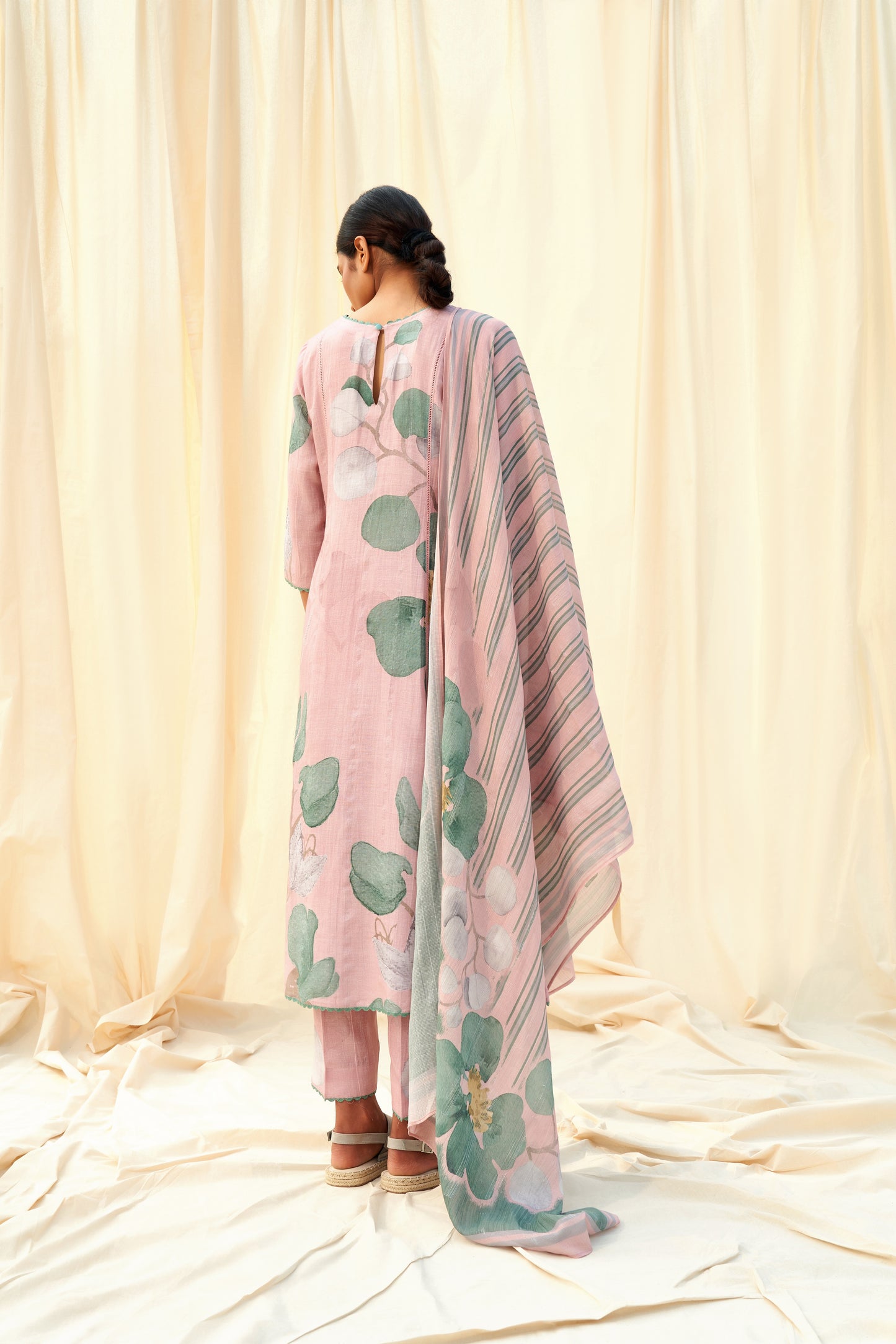 Eclisse Linen Dupatta Set